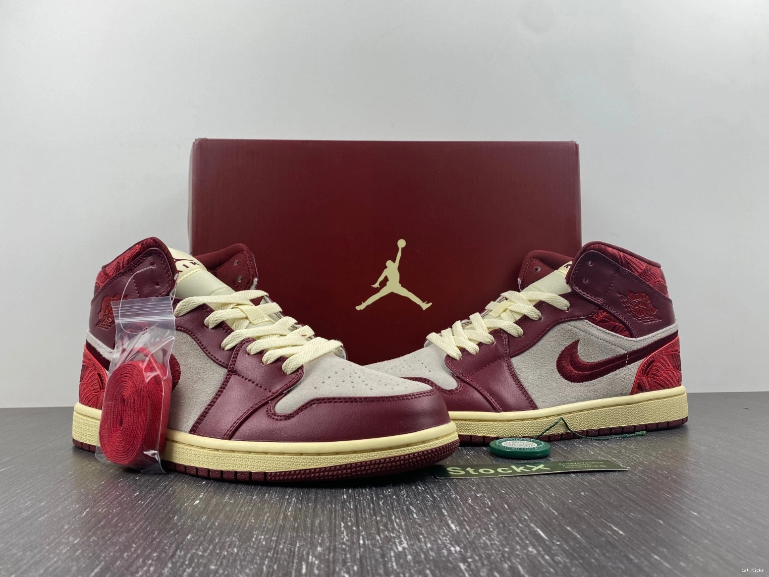 Jordan DZ2820-601 Leaf